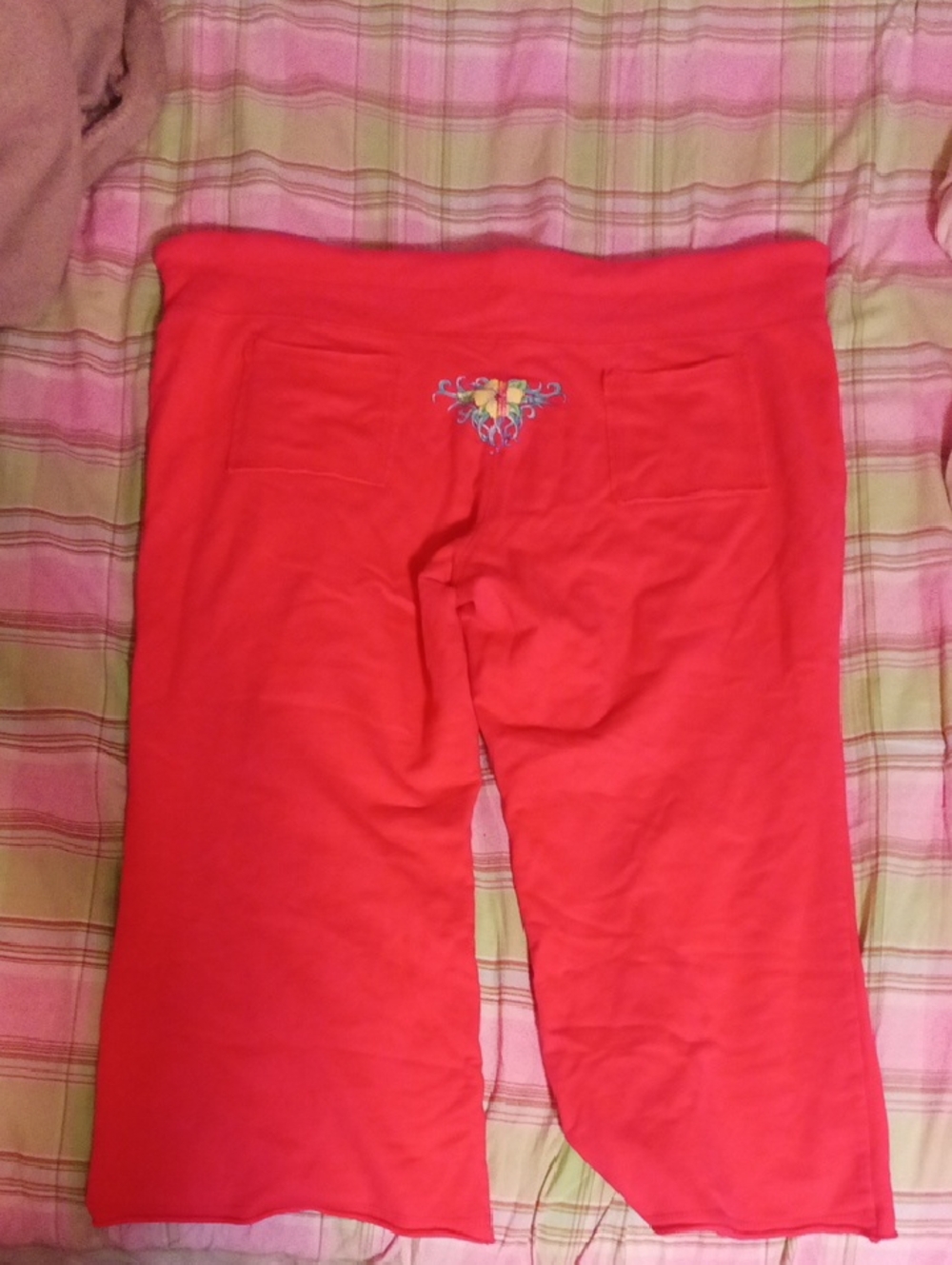 No Boundaries Coral Capri Lounge Pants with Embroidered Detail
